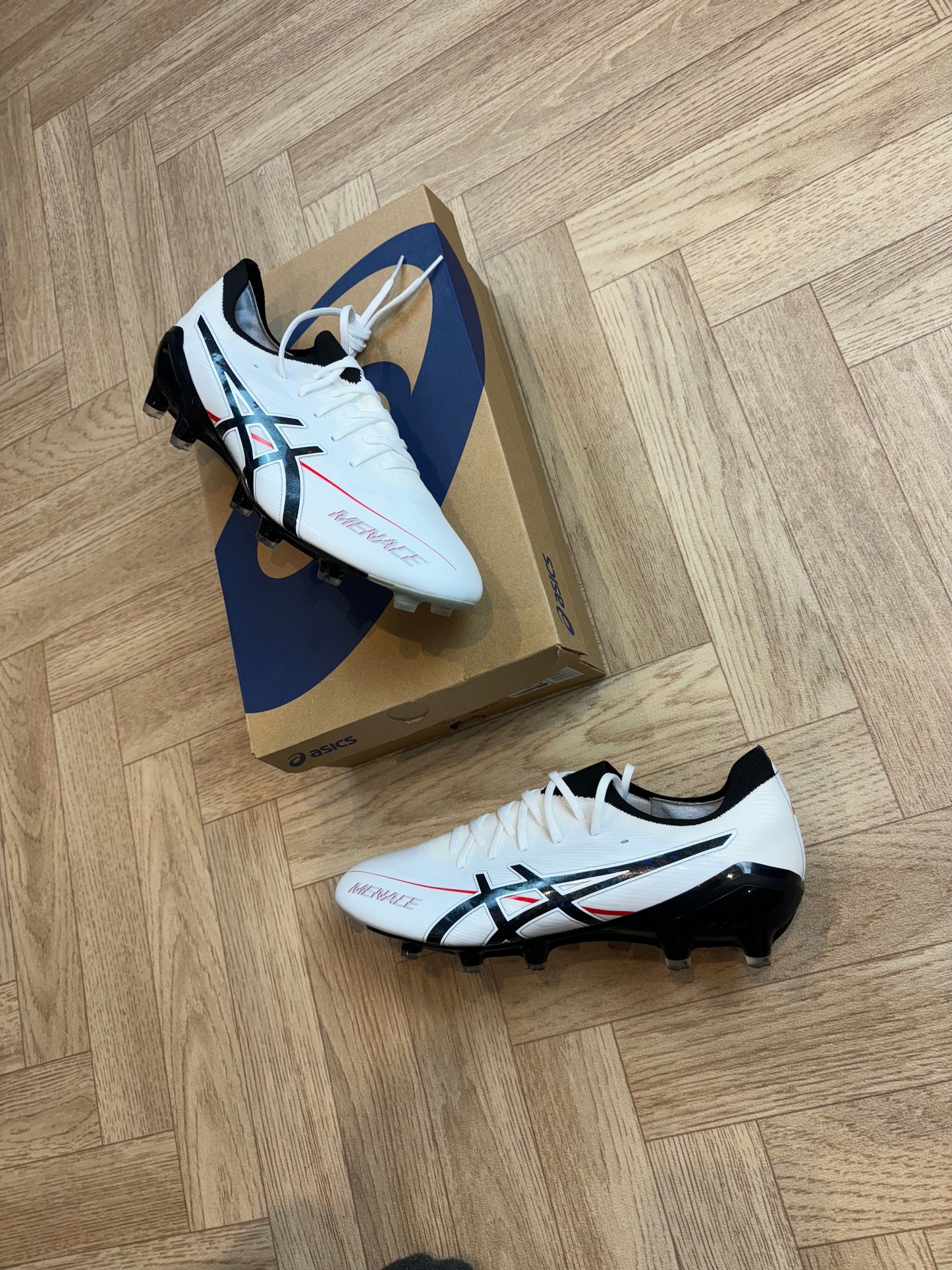 ASICS Menace 5 - Black/White